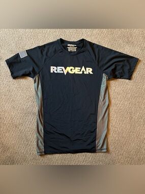 REVGEAR STEALTH HYBRID SHIRT SIZE XL BLACK RASHGUARD
